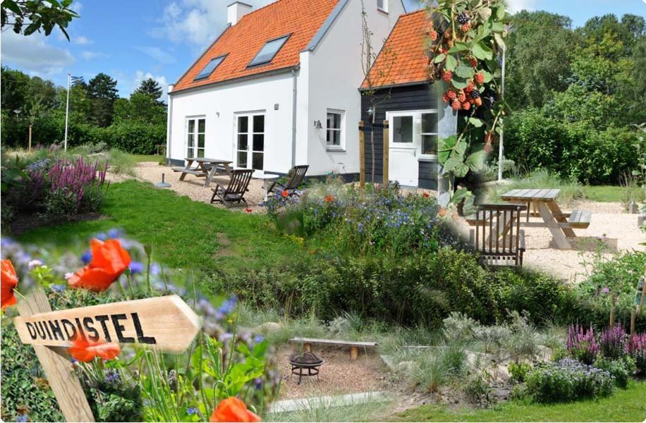 Vakantiehuis De Duindistel Bed By The Sea *